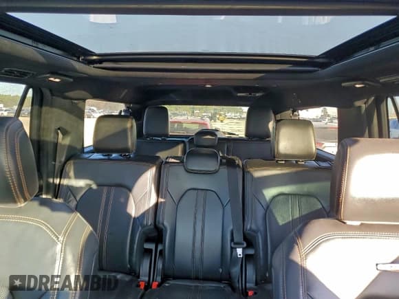 ✅ 2022 Ford Expedition Max Platinum • VIN: 1FMJK1LT1NEA15459 • Лот: 96985815. Опубликован ранее на Copart с пробегом 101 266 миль. Бесплатный доступ к архиву аукционных продаж из США и подробный отчёт об истории автомобиля на DreamBid. Изображение 10.