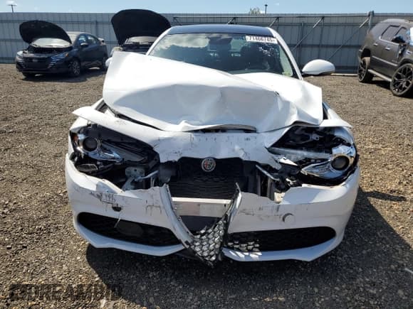 ✅ 2018 Alfa Romeo Giulia Ti Sport • VIN: ZARFAEEN8J7592030 • Lot: 71466745. Listed on Copart with Not provided. Free auction sales archive from the USA and detailed vehicle history report at DreamBid. Image 5.