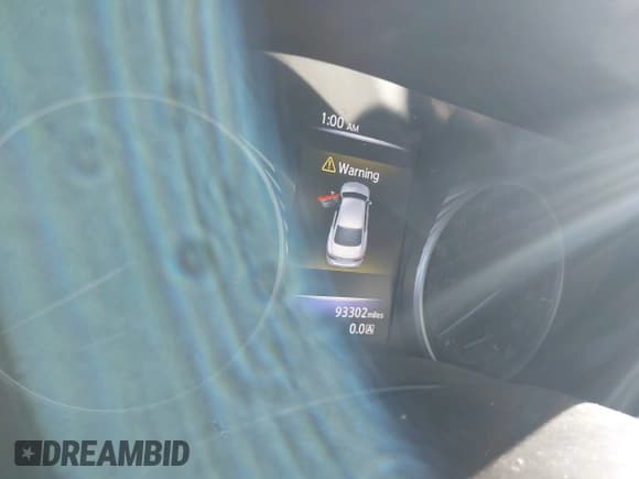 ✅ 2017 Infiniti Q50 Premium • VIN: JN1EV7AR5HM831885 • Lot: 43052933. Wystawiony na IAAI z przebiegiem 93 302 mil. Bezpłatny archiwum sprzedaży aukcyjnych z USA i szczegółowy raport historii pojazdu na DreamBid. Zdjęcie 7.