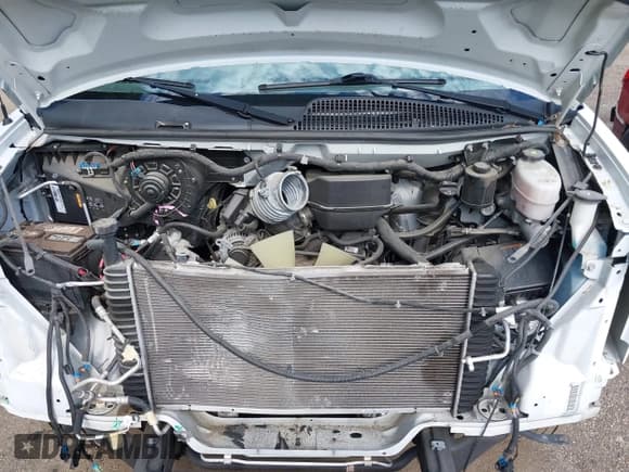 ✅ 2022 GMC Savana Cargo • VIN: 1GTW7AF70N1221437 • Lot: 42891511. Listed on IAAI with 75,286 mi. Free auction sales archive from the USA and detailed vehicle history report at DreamBid. Image 10.