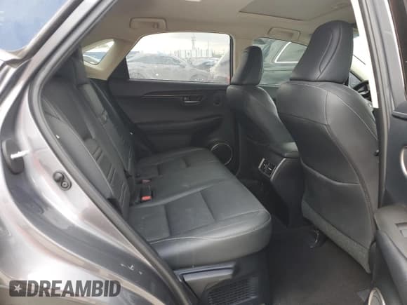 ✅ 2017 Lexus NX 200t • VIN: JTJYARBZ3H2055622 • Lot: 93249845. Wystawiony na Copart z przebiegiem 111 736 mil. Bezpłatny archiwum sprzedaży aukcyjnych z USA i szczegółowy raport historii pojazdu na DreamBid. Zdjęcie 10.