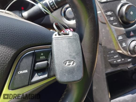 ✅ 2013 Hyundai Azera • VIN: KMHFH4JG8DA199154 • Лот: 42214060. Опубликован ранее на IAAI с пробегом 202 461 миль. Бесплатный доступ к архиву аукционных продаж из США и подробный отчёт об истории автомобиля на DreamBid. Изображение 11.