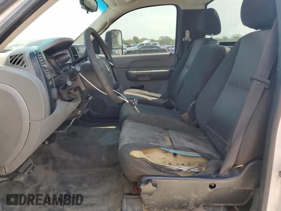 ✅ 2007 Chevrolet Silverado 2500HD Work Truck • VIN: 1GCHC24K87E511647 • Лот: 65199195. Опубликован ранее на Copart с пробегом 389 645 миль. Бесплатный доступ к архиву аукционных продаж из США и подробный отчёт об истории автомобиля на DreamBid. Изображение 7.