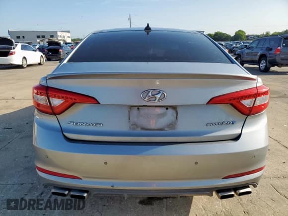 ✅ 2015 Hyundai Sonata Sport • VIN: 5NPE34AB7FH067484 • Lot: 64378815. Wystawiony na Copart z przebiegiem 117 252 mil. Bezpłatny archiwum sprzedaży aukcyjnych z USA i szczegółowy raport historii pojazdu na DreamBid. Zdjęcie 6.