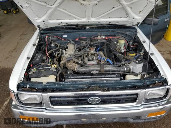 ✅ 1994 Toyota Pickup • VIN: JT4RN13P0R6066940 • Lot: 81637585. Wystawiony na Copart z przebiegiem 202 468 mil. Bezpłatny archiwum sprzedaży aukcyjnych z USA i szczegółowy raport historii pojazdu na DreamBid. Zdjęcie 11.