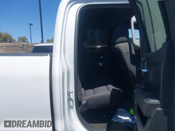 ✅ 2015 Chevrolet Silverado 2500HD LT • VIN: 1GC2CVE87FZ500852 • Lot: 43023197. Listed on IAAI with 214,790 mi. Free auction sales archive from the USA and detailed vehicle history report at DreamBid. Image 8.