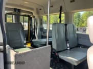 ✅ 2018 Ford Transit XL • VIN: 1FDZX2CM1JKA06050 • Lot: 80807555. Wystawiony na Copart z przebiegiem 270 748 mil. Bezpłatny archiwum sprzedaży aukcyjnych z USA i szczegółowy raport historii pojazdu na DreamBid. Zdjęcie 6.