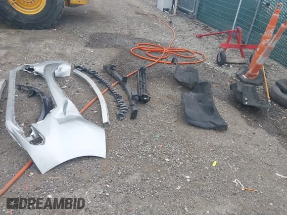 ✅ 2022 Toyota Sienna XLE • VIN: 5TDYRKEC4NS134912 • Lot: 43427761. Listed on IAAI with 52,317 mi. Free auction sales archive from the USA and detailed vehicle history report at DreamBid. Image 18.