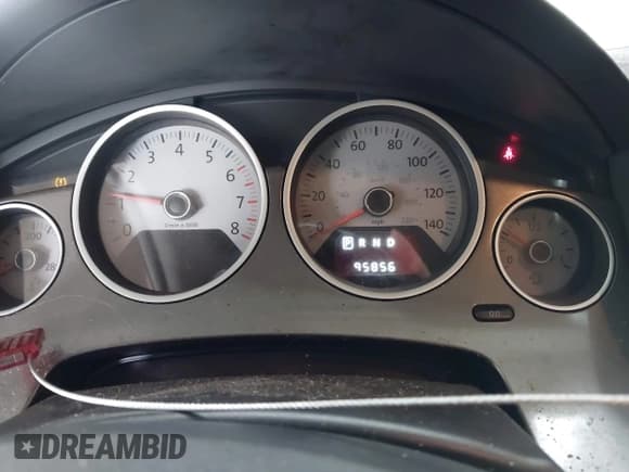 ✅ 2010 Volkswagen Routan S • VIN: 2V4RW4D11AR406513 • Lot: 43133387. Listed on IAAI with 95,856 mi. Free auction sales archive from the USA and detailed vehicle history report at DreamBid. Image 7.