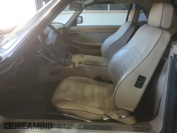 ✅ 1991 Jaguar XJS • VIN: SAJTW4841MC177317 • Lot: 70994365. Listed on Copart with 114,102 mi. Free auction sales archive from the USA and detailed vehicle history report at DreamBid. Image 7.