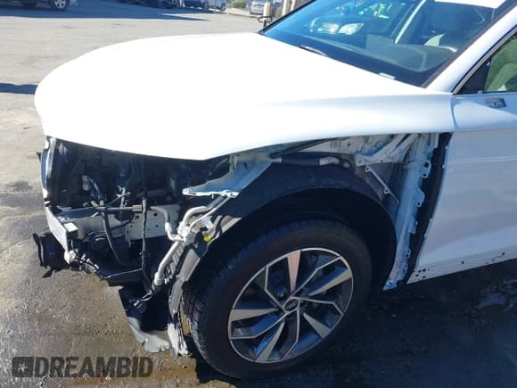 ✅ 2021 Audi Q5 Premium Plus • VIN: WA1BAAFY9M2116651 • Lot: 43622408. Wystawiony na IAAI z przebiegiem 44 587 mil. Bezpłatny archiwum sprzedaży aukcyjnych z USA i szczegółowy raport historii pojazdu na DreamBid. Zdjęcie 18.