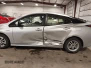 ✅ 2017 Toyota Prius Four • VIN: JTDKARFU2H3544692 • Лот: 43287097. Опубликован ранее на IAAI с пробегом 137 928 миль. Бесплатный доступ к архиву аукционных продаж из США и подробный отчёт об истории автомобиля на DreamBid. Изображение 14.