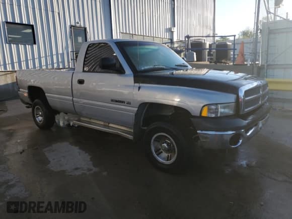 ✅ 1999 Dodge 1500 • VIN: 1B7HF16Y0XS203991 • Лот: 84819475. Опубликован ранее на Copart с пробегом 114 487 миль. Бесплатный доступ к архиву аукционных продаж из США и подробный отчёт об истории автомобиля на DreamBid. Изображение 4.
