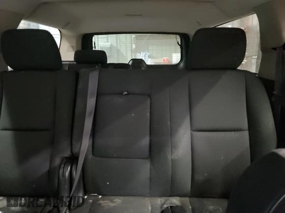 ✅ 2011 Chevrolet Suburban LS • VIN: 1GNSKHE38BR376102 • Lot: 87832845. Listed on Copart with 167,664 mi. Free auction sales archive from the USA and detailed vehicle history report at DreamBid. Image 10.