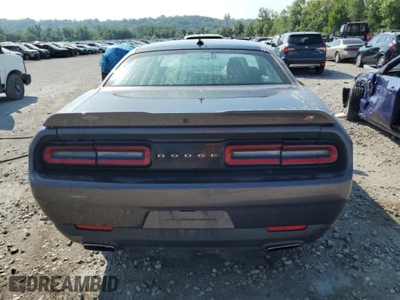 ✅ 2018 Dodge Challenger GT • VIN: 2C3CDZGG0JH256827 • Lot: 65464584. Wystawiony na Copart z przebiegiem 108 677 mil. Bezpłatny archiwum sprzedaży aukcyjnych z USA i szczegółowy raport historii pojazdu na DreamBid. Zdjęcie 6.