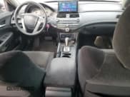 ✅ 2008 Honda Accord LX-P • VIN: 1HGCP26418A067745 • Лот: 92604925. Опубликован ранее на Copart с пробегом 173 912 миль. Бесплатный доступ к архиву аукционных продаж из США и подробный отчёт об истории автомобиля на DreamBid. Изображение 8.