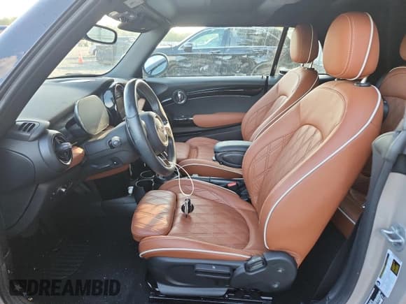 ✅ 2024 MINI Convertible Cooper S • VIN: WMW43DL08R3S21415 • Lot: 66427165. Wystawiony na Copart z przebiegiem 6 155 mil. Bezpłatny archiwum sprzedaży aukcyjnych z USA i szczegółowy raport historii pojazdu na DreamBid. Zdjęcie 7.