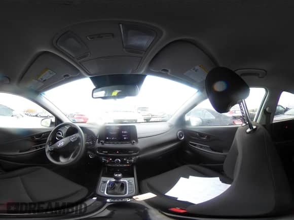 2022 Hyundai Kona SEL с VIN KM8K6CAB9NU819819, выставлен на аукционе IAAI как лот 43584707 с пробегом 27 418 миль миль и . История ставок и продаж доступна на DreamBid. Изображение 19.