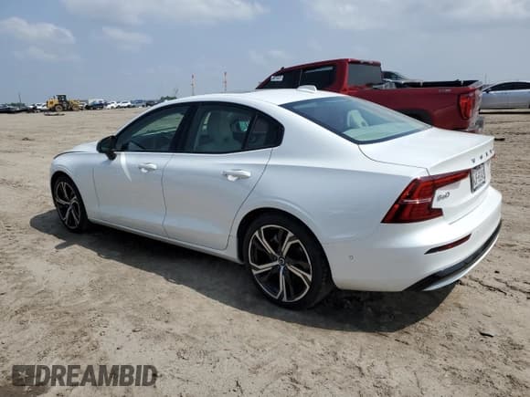 ✅ 2024 Volvo S60 Ultimate Dark Theme • VIN: 7JRL12TM0RG304083 • Lot: 51351815. Wystawiony na Copart z przebiegiem Nie podano. Bezpłatny archiwum sprzedaży aukcyjnych z USA i szczegółowy raport historii pojazdu na DreamBid. Zdjęcie 2.
