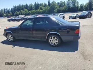 ✅ 1989 Mercedes-Benz 260 • VIN: WDBEA26D4KA881502 • Лот: 63270585. Опубликован ранее на Copart с пробегом 236 998 миль. Бесплатный доступ к архиву аукционных продаж из США и подробный отчёт об истории автомобиля на DreamBid. Изображение 2.