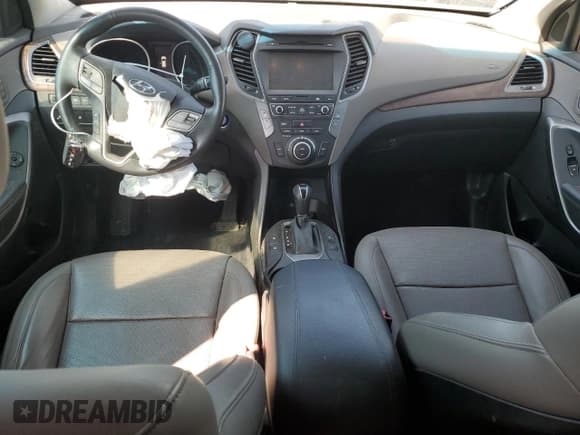 ✅ 2018 Hyundai Santa Fe Ultimate • VIN: 5NMZWDLA9JH105168 • Лот: 45507644. Опубликован ранее на Copart с пробегом 48 024 миль. Бесплатный доступ к архиву аукционных продаж из США и подробный отчёт об истории автомобиля на DreamBid. Изображение 8.