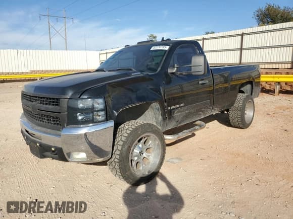 ✅ 2007 Chevrolet Silverado 2500HD Work Truck • VIN: 1GCHC24K27E583766 • Лот: 92220785. Опубликован ранее на Copart с пробегом 134 625 миль. Бесплатный доступ к архиву аукционных продаж из США и подробный отчёт об истории автомобиля на DreamBid. Изображение 1.