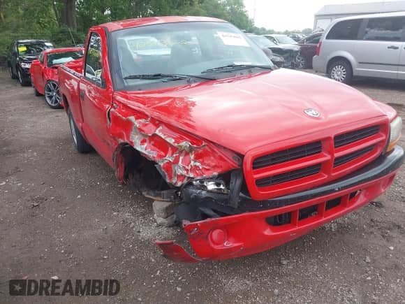 2000 Dodge Dakota with VIN 1B7FL26X9YS558172, listed as a IAAI auction lot 42543662 with 84,076 mi miles and . Bid and sale history available at DreamBid. Image 1.
