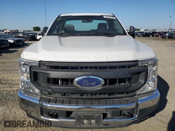 ✅ 2020 Ford F-250 XL • VIN: 1FTBF2A69LEE86028 • Lot: 84587465. Wystawiony na Copart z przebiegiem 71 745 mil. Bezpłatny archiwum sprzedaży aukcyjnych z USA i szczegółowy raport historii pojazdu na DreamBid. Zdjęcie 5.