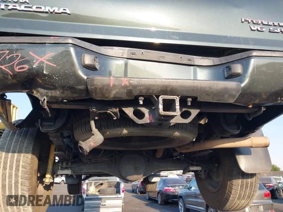 ✅ 2010 Toyota Tacoma PreRunner • VIN: 3TMJU4GN0AM092047 • Lot: 42909450. Listed on IAAI with 180,192 mi. Free auction sales archive from the USA and detailed vehicle history report at DreamBid. Image 19.