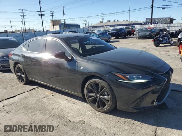 ✅ 2023 Lexus ES 300h F Sport • VIN: 58ABA1C14PU032120 • Лот: 48148655. Опубликован ранее на Copart с пробегом 56 108 миль. Бесплатный доступ к архиву аукционных продаж из США и подробный отчёт об истории автомобиля на DreamBid. Изображение 4.