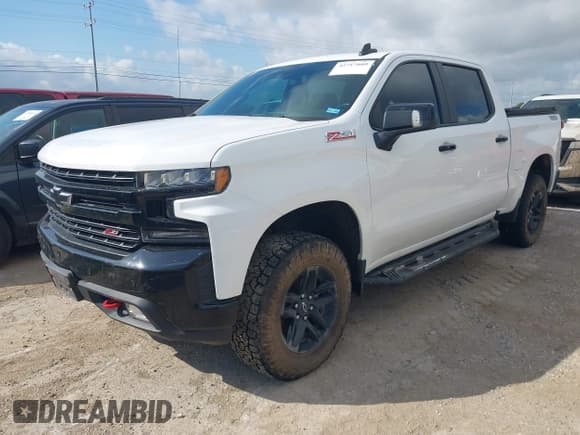 ✅ 2020 Chevrolet Silverado 1500 LT Trail Boss • VIN: 3GCPYFED0LG103778 • Lot: 42717809. Wystawiony na IAAI z przebiegiem 105 422 mil. Bezpłatny archiwum sprzedaży aukcyjnych z USA i szczegółowy raport historii pojazdu na DreamBid. Zdjęcie 2.