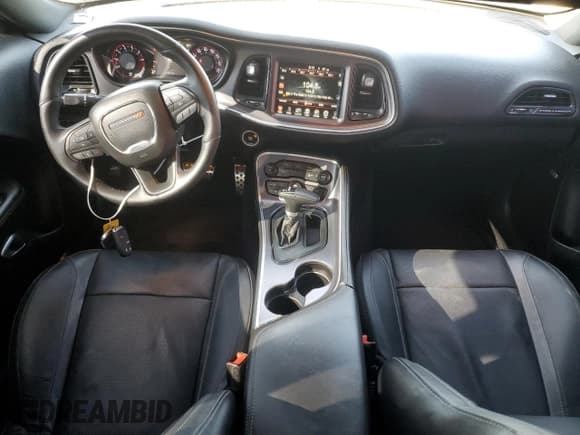 ✅ 2016 Dodge Challenger SXT Plus • VIN: 2C3CDZAG1GH119946 • Lot: 58206143. Wystawiony na Copart z przebiegiem 108 411 mil. Bezpłatny archiwum sprzedaży aukcyjnych z USA i szczegółowy raport historii pojazdu na DreamBid. Zdjęcie 8.