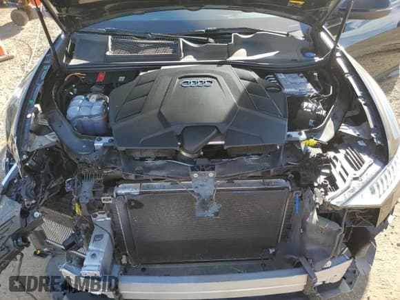 ✅ 2020 Audi Q8 Premium Plus • VIN: WA1EVAF18LD024793 • Lot: 81912375. Listed on Copart with 53,190 mi. Free auction sales archive from the USA and detailed vehicle history report at DreamBid. Image 12.