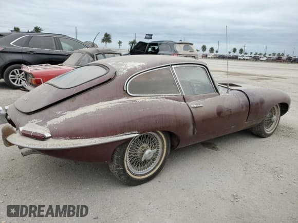 ✅ 1964 Jaguar XK • VIN: 890497 • Lot: 75335024. Wystawiony na Copart z przebiegiem 40 172 mil. Bezpłatny archiwum sprzedaży aukcyjnych z USA i szczegółowy raport historii pojazdu na DreamBid. Zdjęcie 3.