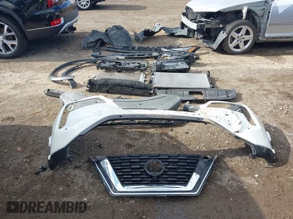 ✅ 2021 Nissan Rogue SL • VIN: 5N1AT3CB4MC757719 • Lot: 43388503. Listed on IAAI with 39,196 mi. Free auction sales archive from the USA and detailed vehicle history report at DreamBid. Image 12.