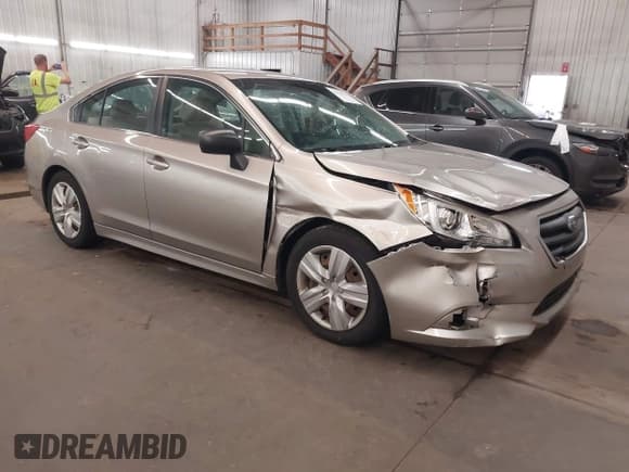 ✅ 2015 Subaru Legacy 2.5i • VIN: 4S3BNBA68F3020447 • Lot: 43270732. Wystawiony na IAAI z przebiegiem 116 563 mil. Bezpłatny archiwum sprzedaży aukcyjnych z USA i szczegółowy raport historii pojazdu na DreamBid. Zdjęcie 1.