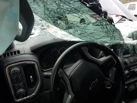 ✅ 2021 Chevrolet Silverado 1500 RST • VIN: 1GCUYEED8MZ227456 • Lot: 87375965. Wystawiony na Copart z przebiegiem Nie podano. Bezpłatny archiwum sprzedaży aukcyjnych z USA i szczegółowy raport historii pojazdu na DreamBid. Zdjęcie 9.