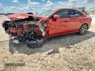 ✅ 2020 Volvo S60 Momentum • VIN: 7JR102FKXLG037322 • Лот: 62218045. Опубликован ранее на Copart с пробегом 116 648 миль. Бесплатный доступ к архиву аукционных продаж из США и подробный отчёт об истории автомобиля на DreamBid. Изображение 1.