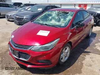 2018 Chevrolet Cruze LT с VIN 1G1BH5SE0J7122365, выставлен на аукционе IAAI как лот 43033178 с пробегом 76 834 миль миль и . История ставок и продаж доступна на DreamBid. Изображение 2.