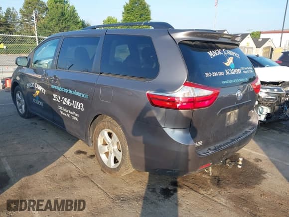 ✅ 2015 Toyota Sienna LE AAS • VIN: 5TDKK3DCXFS675224 • Lot: 42448400. Listed on IAAI with 152,705 mi. Free auction sales archive from the USA and detailed vehicle history report at DreamBid. Image 3.