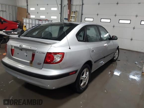 ✅ 2005 Hyundai Elantra GLS • VIN: KMHDN56D85U151948 • Lot: 41556307. Wystawiony na IAAI z przebiegiem 164 800 mil. Bezpłatny archiwum sprzedaży aukcyjnych z USA i szczegółowy raport historii pojazdu na DreamBid. Zdjęcie 4.