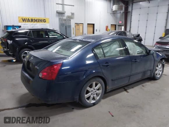 ✅ 2004 Nissan Maxima SL • VIN: 1N4BA41E24C820632 • Lot: 42276630. Listed on IAAI with 221,119 mi. Free auction sales archive from the USA and detailed vehicle history report at DreamBid. Image 4.