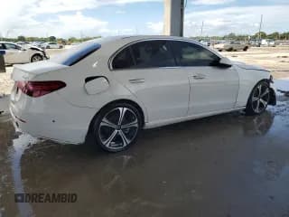 ✅ 2022 Mercedes-Benz C 300 • VIN: W1KAF4HB9NR061663 • Лот: 84624015. Опубликован ранее на Copart с пробегом 2 483 миль. Бесплатный доступ к архиву аукционных продаж из США и подробный отчёт об истории автомобиля на DreamBid. Изображение 3.