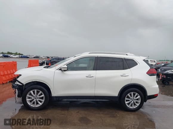 ✅ 2018 Nissan Rogue SV • VIN: JN8AT2MV4JW348819 • Lot: 43265669. Listed on IAAI with 60,427 mi. Free auction sales archive from the USA and detailed vehicle history report at DreamBid. Image 15.