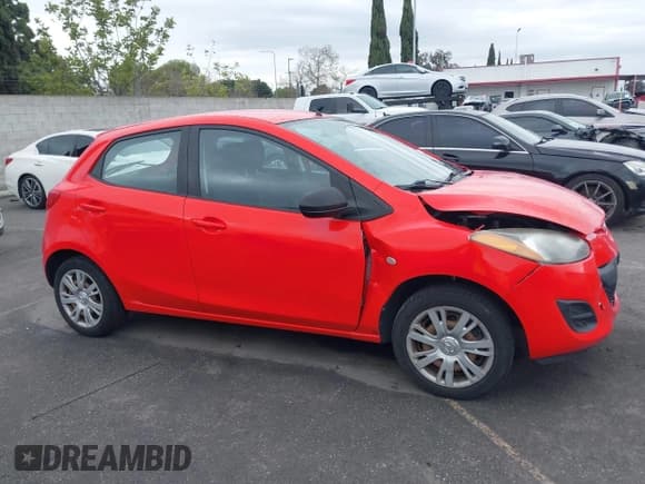 ✅ 2013 Mazda 2 Sport • VIN: JM1DE1KZ9D0163823 • Лот: 41776110. Опубликован ранее на IAAI с пробегом 199 302 миль. Бесплатный доступ к архиву аукционных продаж из США и подробный отчёт об истории автомобиля на DreamBid. Изображение 13.