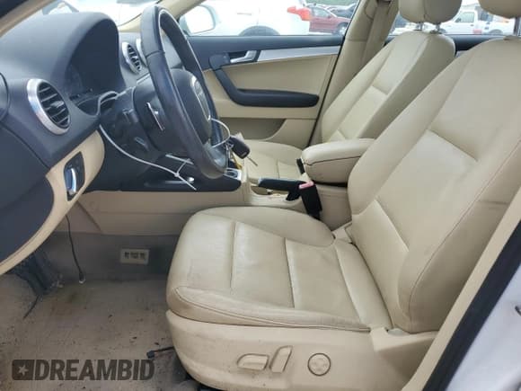 ✅ 2011 Audi A3 Premium Plus • VIN: WAUMFAFM2BA026917 • Лот: 62879554. Опубликован ранее на Copart с пробегом 120 111 миль. Бесплатный доступ к архиву аукционных продаж из США и подробный отчёт об истории автомобиля на DreamBid. Изображение 7.