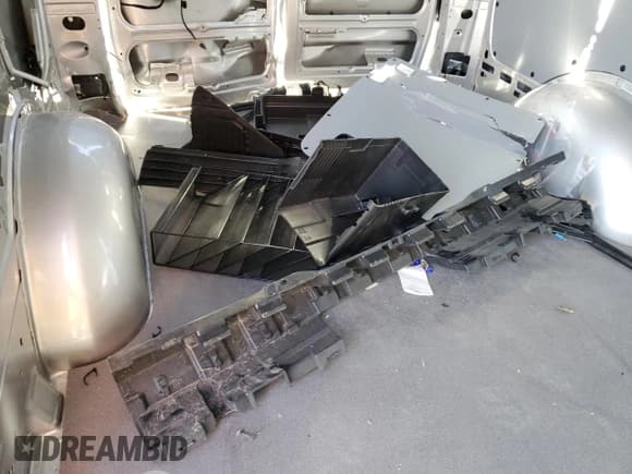 ✅ 2022 Mercedes-Benz Metris Cargo • VIN: W1YV0CEY5N4205590 • Lot: 54738194. Listed on Copart with 9,036 mi. Free auction sales archive from the USA and detailed vehicle history report at DreamBid. Image 12.