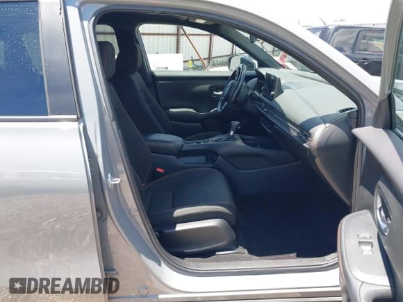 ✅ 2023 Honda HR-V Sport • VIN: 3CZRZ1H59PM713354 • Lot: 42391294. Wystawiony na IAAI z przebiegiem 24 973 mil. Bezpłatny archiwum sprzedaży aukcyjnych z USA i szczegółowy raport historii pojazdu na DreamBid. Zdjęcie 5.