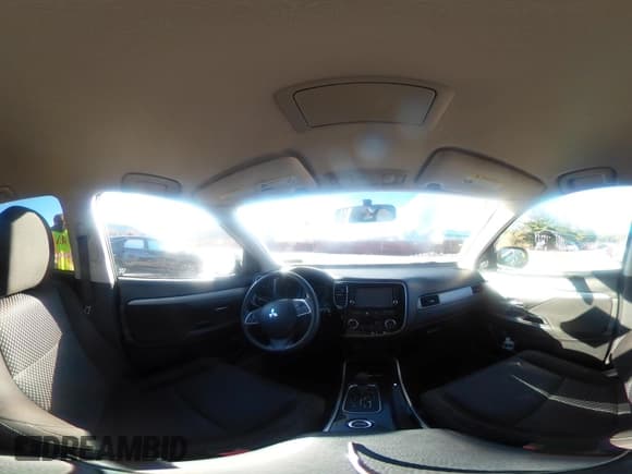 ✅ 2018 Mitsubishi Outlander ES • VIN: JA4AZ3A30JJ006276 • Lot: 43607679. Listed on IAAI with 117,392 mi. Free auction sales archive from the USA and detailed vehicle history report at DreamBid. Image 18.