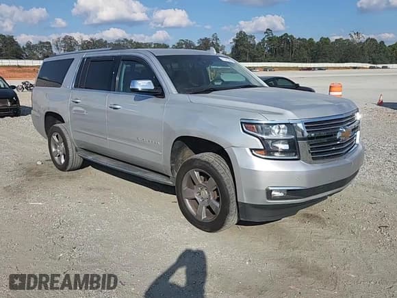 ✅ 2016 Chevrolet Suburban LTZ • VIN: 1GNSKJKC6GR340024 • Lot: 81141645. Wystawiony na Copart z przebiegiem 139 476 mil. Bezpłatny archiwum sprzedaży aukcyjnych z USA i szczegółowy raport historii pojazdu na DreamBid. Zdjęcie 14.
